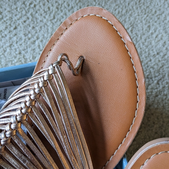 Gold Metallic Genuine Leather Slip On Seychelles Sandals Size 9 US - Picture 7 of 11